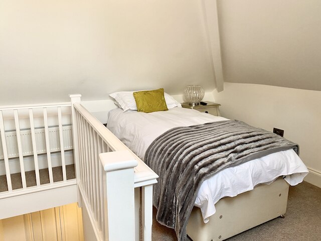 ザレストホテル