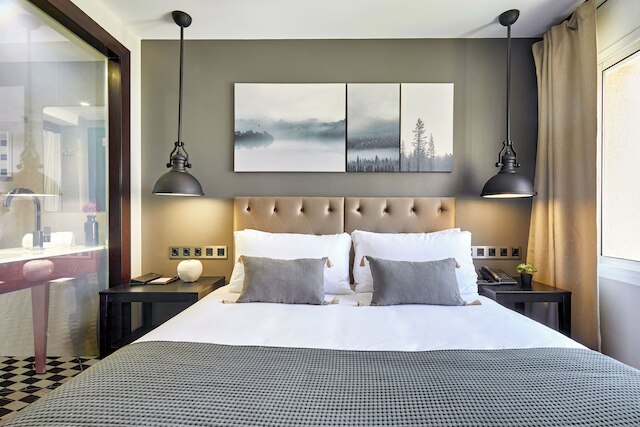 ホテルコルテスランブラ