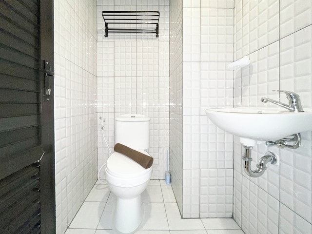 モダン ルック スタジオ アット デ プリマ  アパートメント