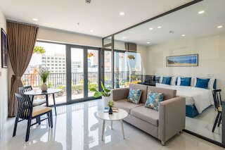 ザ ホーム ホテル & アパートメント