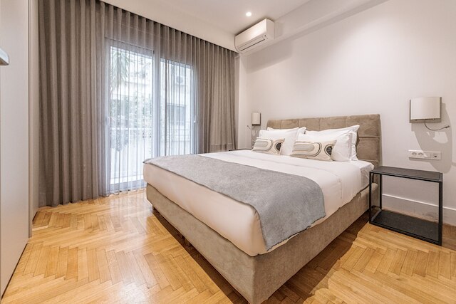 フェドラス・リビング・エグゼクティブ・フラット・コロナキ