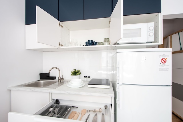 ユニット ミニスタジオ ビトワ ワルシャフスキ