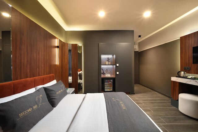 セカンドスーツオテル