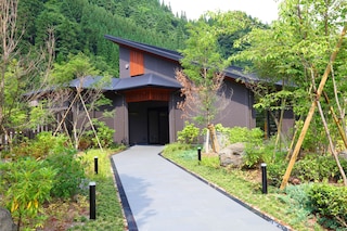 奥八女別邸やべのもり