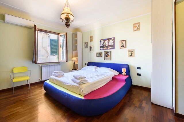 サンタ クローチェズ ヴィンテージ バイ メガ