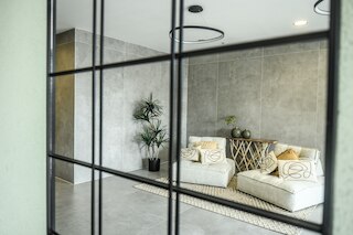 スペーシャス 3BR アパート w ガーデン ラマトハシャロン