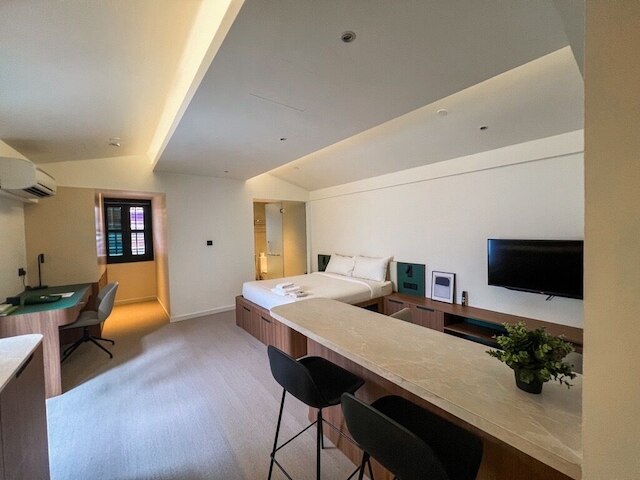 ウィーブ・スイーツ - ミッドタウン