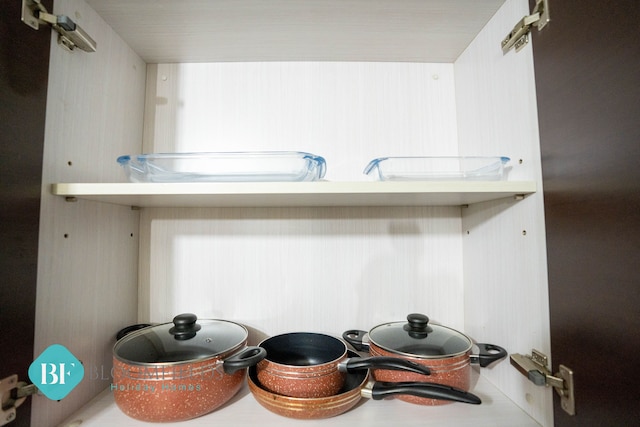 マリナブルーのスタイリッシュな1ベッドルーム