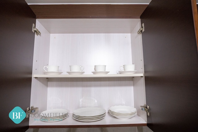 マリナブルーのスタイリッシュな1ベッドルーム