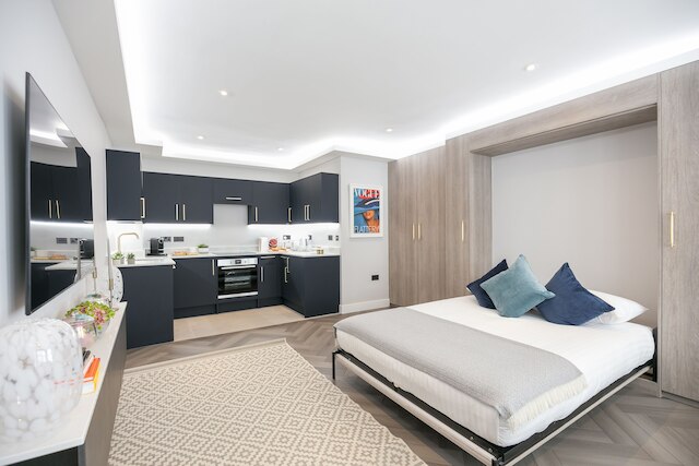 アーバンシック - ネヴァン