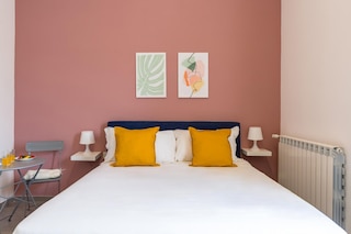 マリアズ ブライト フラット アット ザ カテドラル by ワンダフル イタリー