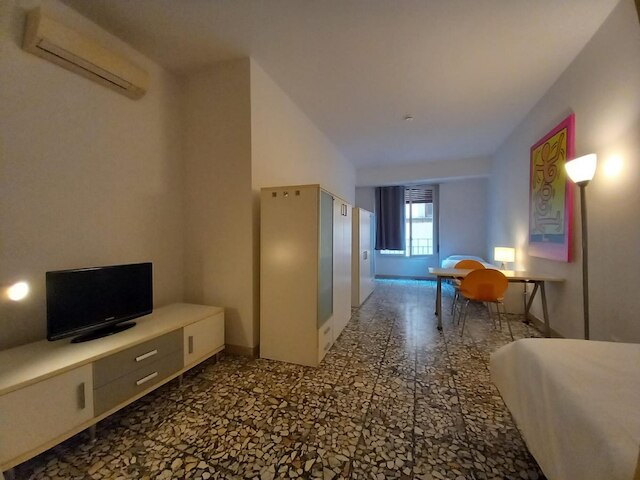 グイッチャルディーニ セカンド フロア