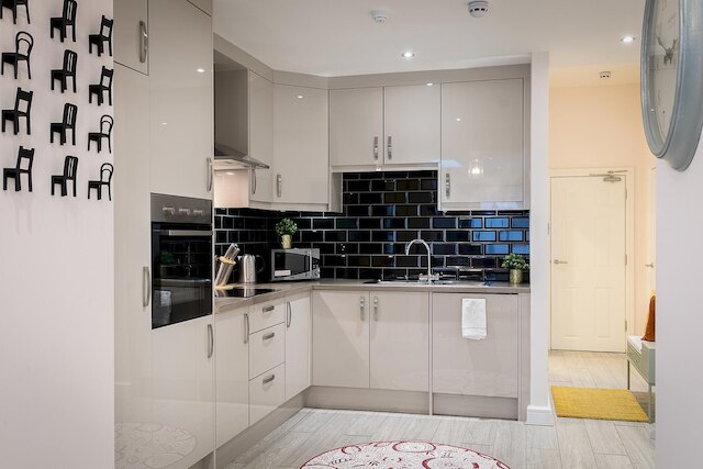 デザイナー 2 ベッド 2 バス アパートメント ウィズ ア ガーデン