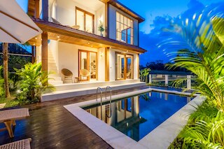 テンバガ ヴィラ by EVDEkimi - デザイナー ヴィラ ウィズ プール アンド ブレステイキング ライスフィールドビュー