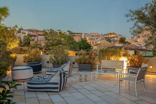 ルーカ ニカ 8 - オール イン アテネ