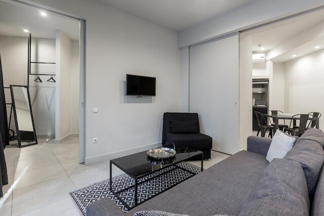 ルーカ ニカ 8 - オール イン アテネ