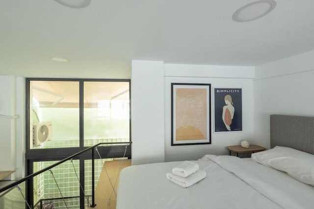 オン エア トップ デザインド ジェム