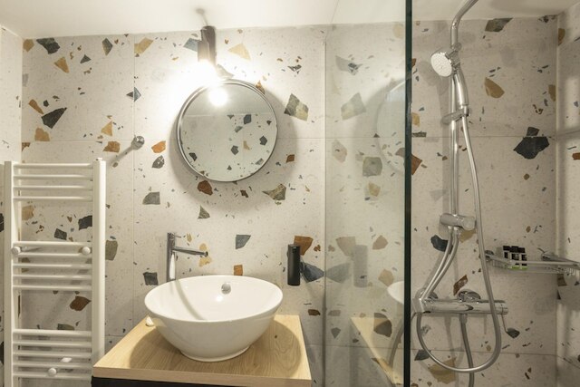 オン エア トップ デザインド ジェム