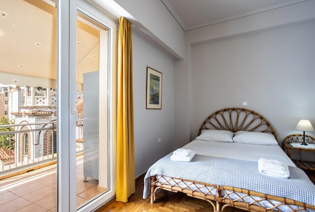 ペントハウス ジェム W アウトスタンディング アクロポリス ビュー