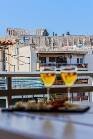 ペントハウス ジェム W アウトスタンディング アクロポリス ビュー