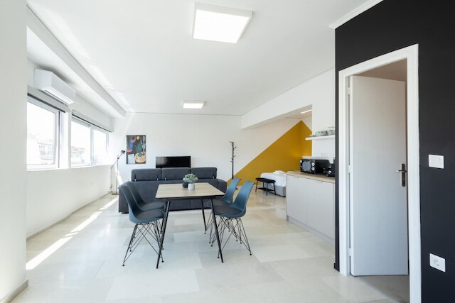 ヒップ アンド ファン イン アテネ アパートメント A