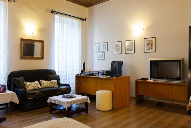 プシリ ネオクラシカル ハウス ウィズ ヤード - フリー パーキング