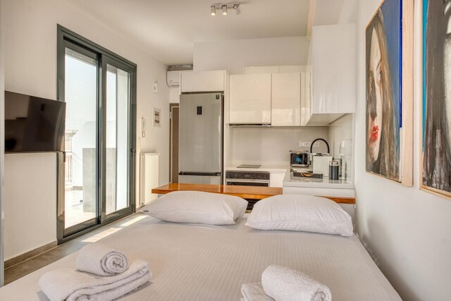 コージー デッキ ルーフ アパートメント アット ザ フットヒルズ オブ アクロポリス