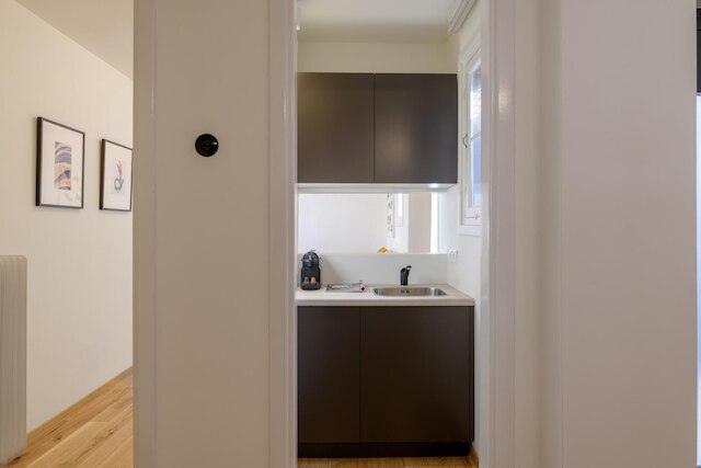 パラダイス スイート ウィズ ジャグジー アクロポリス ビュー