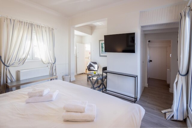 ダウンタウン コクーン ウィズ ルーフ デッキ