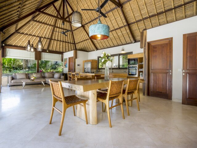 ヴィラ カユ メラ イン ペチトゥ