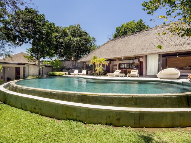 ヴィラ カユ メラ イン ペチトゥ