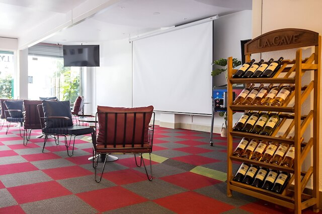 タイムズホテルアットバッサクレーン