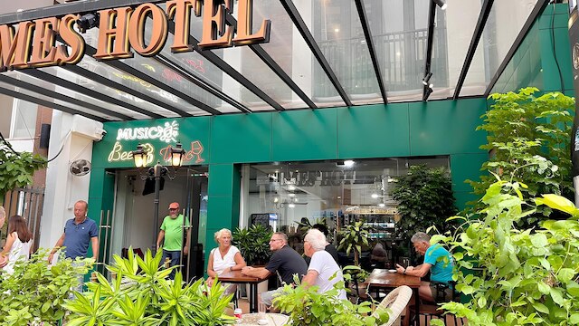 タイムズホテルアットバッサクレーン