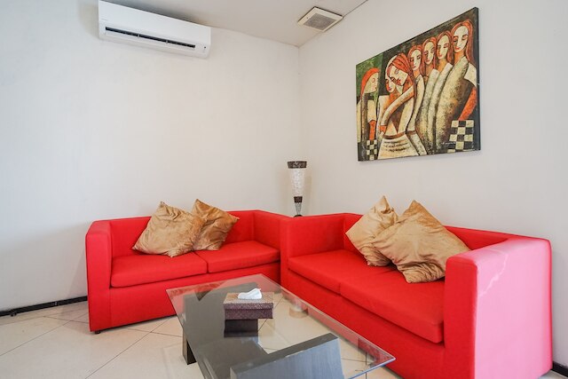 クイーン ローズ  ヴィラ & スパ