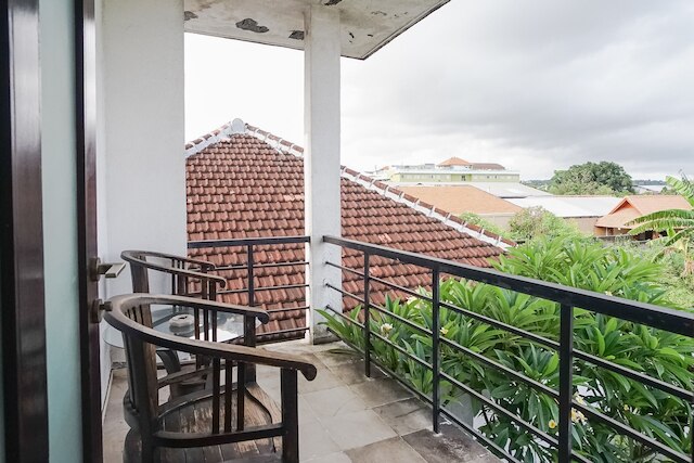 クイーン ローズ  ヴィラ & スパ