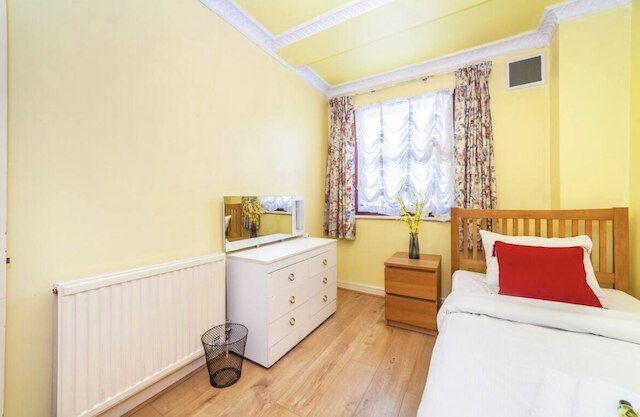 レマーカブル 3 ベッド  アパートメント イン ロンドン