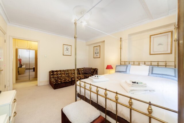 レマーカブル 3 ベッド  アパートメント イン ロンドン