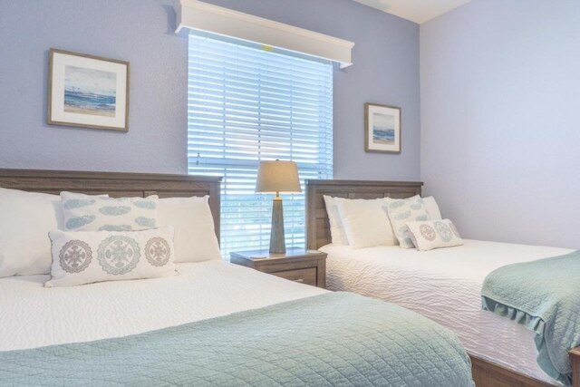 レイクビュー ペントハウス エレガンス 3 ベッドルーム コンド バイ RedAwning