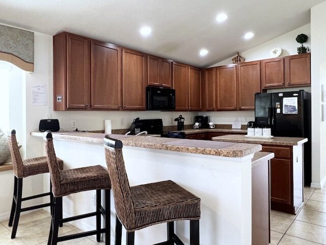 コージー 4 ベッド 3 バス プール ホーム ウィズ ゲームルーム-4450np 4 ベッドルーム ホーム バイ RedAwning