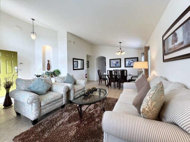 コージー 4 ベッド 3 バス プール ホーム ウィズ ゲームルーム-4450np 4 ベッドルーム ホーム バイ RedAwning