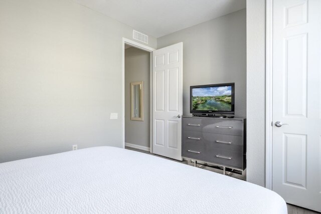 ビスタ ケイ レイクビュー エリシウム 3 ベッドルーム コンド バイ レッドオーニング