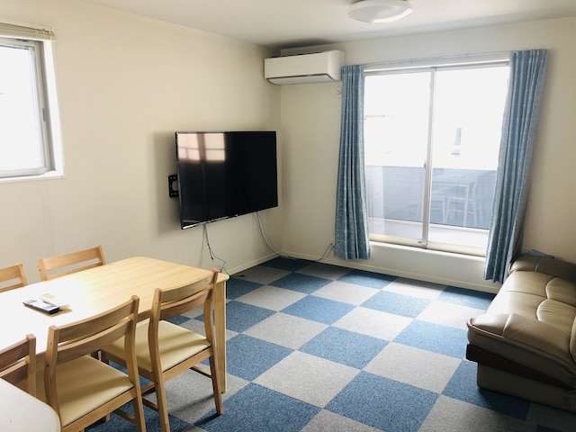 チャリズハウス