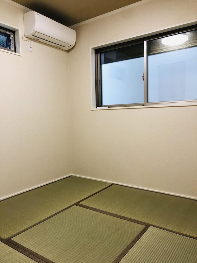 チャリズハウス