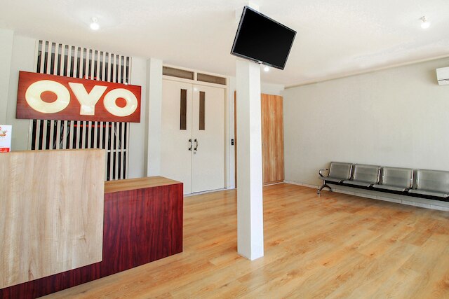 OYO 168 K-15 レジデンス