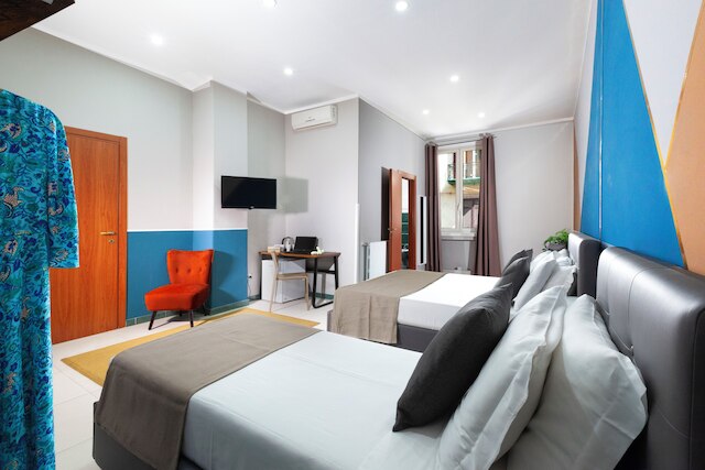 ロイヤルルームスステーションナポリ