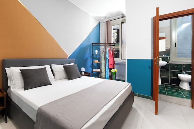 ロイヤルルームスステーションナポリ