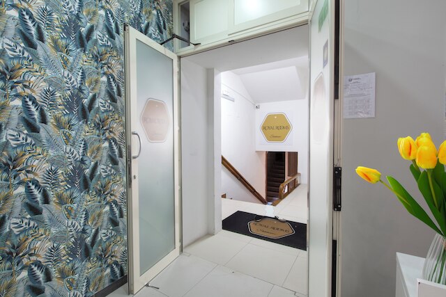 ロイヤルルームスステーションナポリ