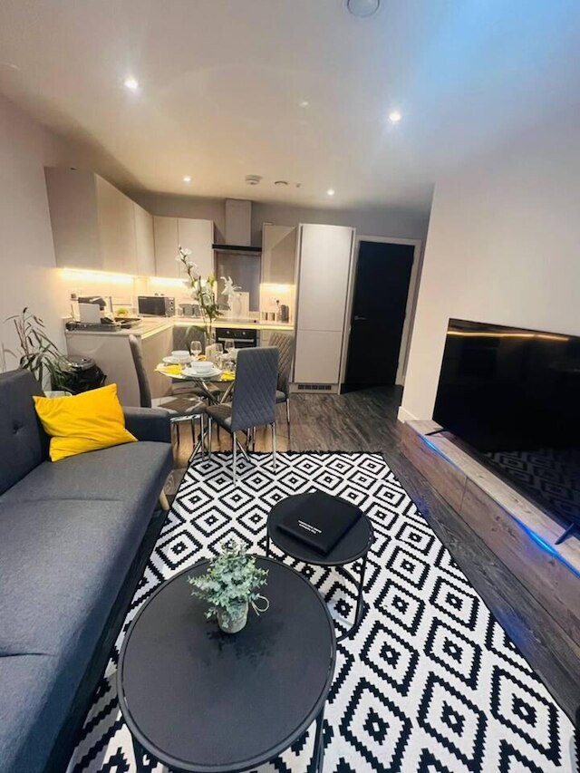 ラグジュアリー サン テラスド  アパートメント