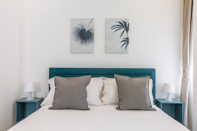 カテドラル近くのマリアの明るいフラット