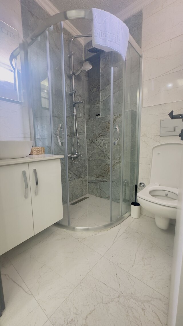 ラ メール オールド シティ パンシヨン